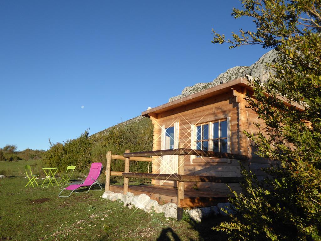 Hôtel Ferme Saint Pierre à Bargème Extérieur photo